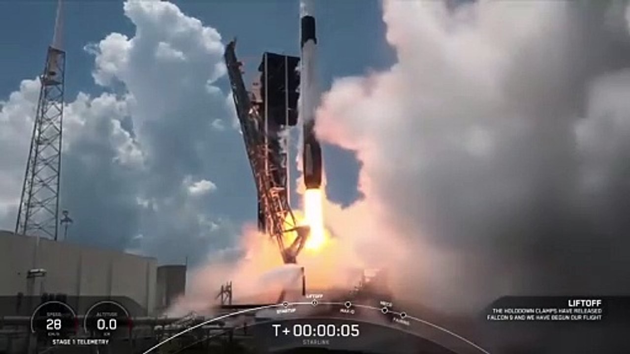 Blastoff! SpaceX launches 23 Starlink satellites from Florida, nails landing