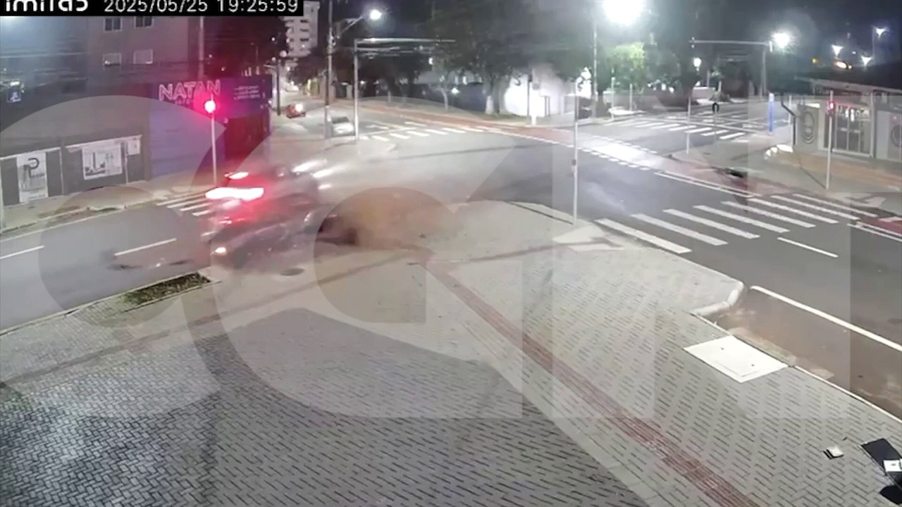 Novas imagens mostram forte batida na Avenida Carlos Gomes