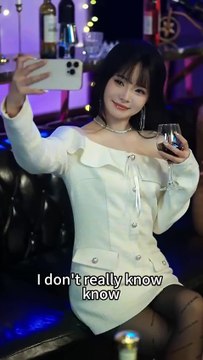 Framed and killed by her evil sister, she’s reborn and coldly cuts ties—watching her enemies crumble one by one.