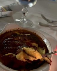 Η Φαίη Σκορδά με τον σύντροφό της σε γνωστό εστιατόριο
