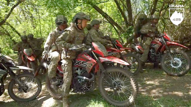 Oekraïne gebruikt motorfietsen bij nachtelijke aanval aan de grens met Rusland