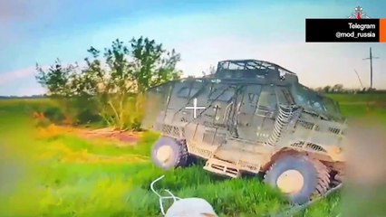 Video: Russische Streitkräfte zerstören gepanzertes MaxxPro-Fahrzeug in der Region Donezk