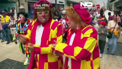 Palyaço Günü: Lima sokakları kırmızı burunlar ve büyük ayakkabılarla doldu