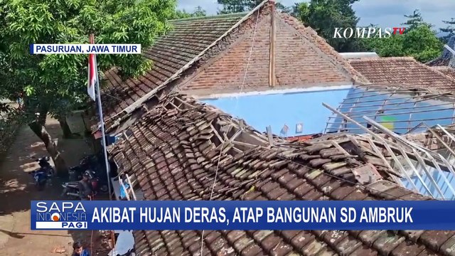 Hujan Deras Sebabkan Atap Dua Ruang Kelas SDN Petung III di Pasuruan Ambruk