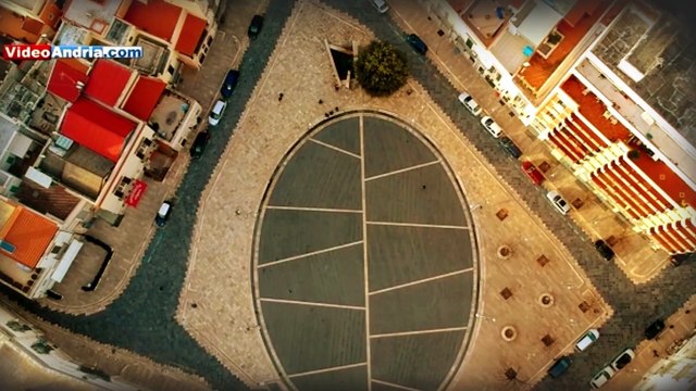 Andria: violento schianto tra moto e auto con a bordo anziani, l'incidente sulla strada per Castel del Monte