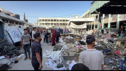 Bombardamento israeliano su una scuola a Gaza: almeno 30 i morti