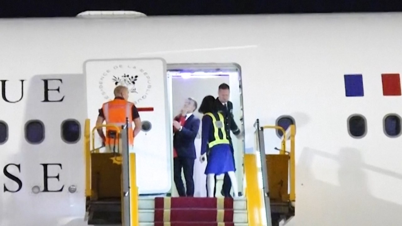 Brigitte a-t-elle giflé Emmanuel Macron au Vietnam ?