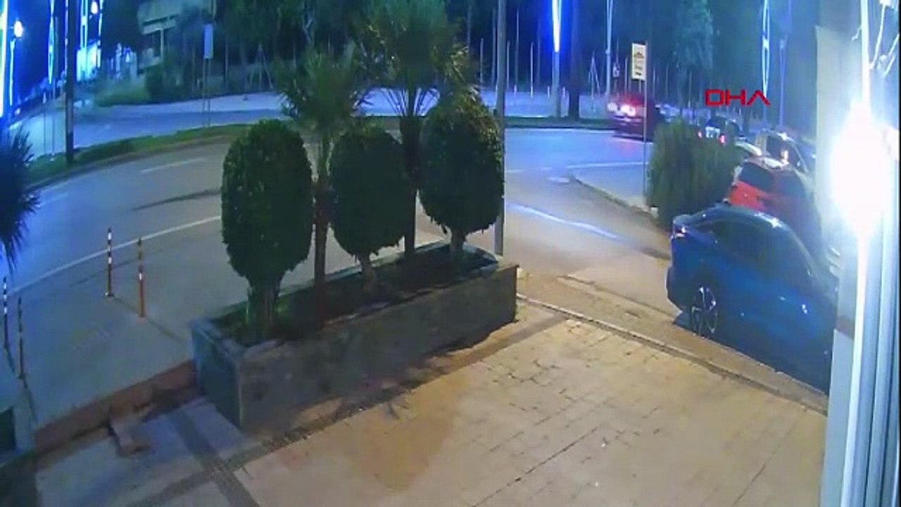 Bu savunma tarihe geçer: Suç dosyası kabarık otomobil faresinden ''yuh'' dedirten savunma