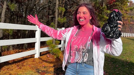 Aunt Accidentally Shoots Gender Reveal Cannon In Own Face | Happily TV
