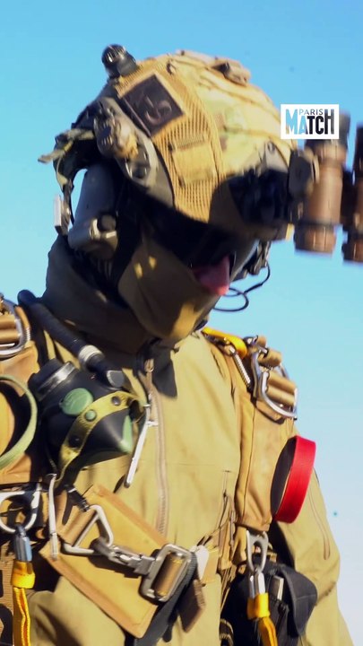 Armée : avec les chiens parachutistes du CPA 10