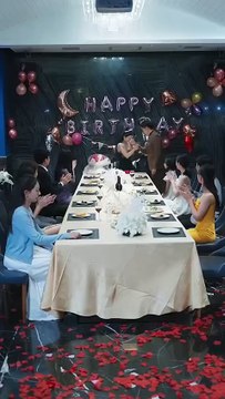 On their anniversary, her husband celebrated with his ex while her daughter hated her—until she divorced them both and made a stunning comeback that left her ex begging for forgiveness.