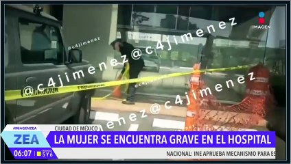 Mujer cae con su vehículo desde el tercer nivel de la Plaza Lilas