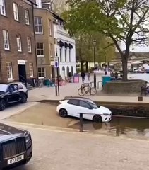 Il pensait avoir trouvé une place de stationnement gratuite