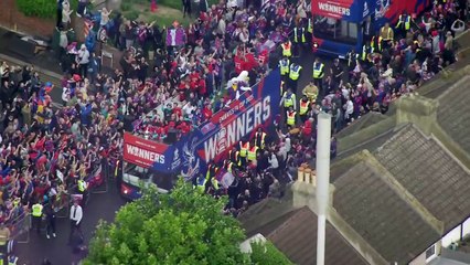 Crystal Palace team arrives at Selhurst Park