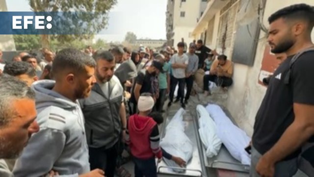 Aumentan a 31 los palestinos muertos tras un bombardeo israelí contra un colegio en la ciudad de Gaza