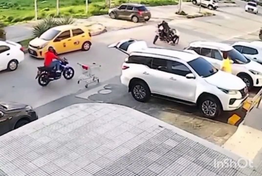 Hombre tirotea a ladrones que pretendían robarle