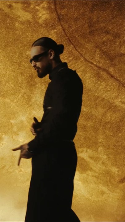 SCH, de sa passion pour le cinéma à la musique. 🎬🎙️