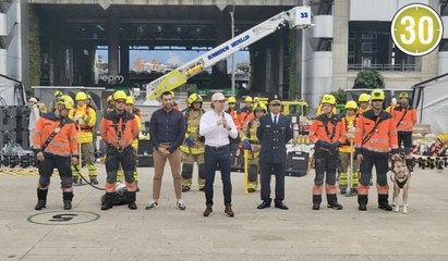 Cuerpo de Bomberos de Medellín recibe tecnológica dotación por parte de la Alcaldía