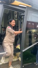 pramugari cantik bus Indonesia