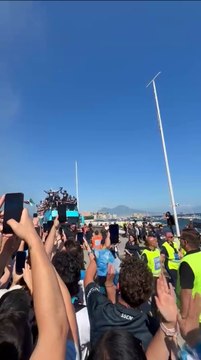 Napoli - Sfilata con il pullman dei giocatori che hanno vinto lo scudetto -1- (26.05.25)