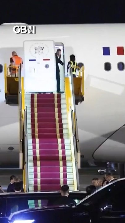 #French President Macron and his wife upon #Vietnam arrival. What is happening here... Cc:GBNewsClick the link below to follow japdmedia on Instagram and stay connected!https://www.instagram.com/japdmedia?igsh=N28yZ3ZraGNibnVl