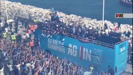 Napoli - ALCIO. FOLLA IN STRADA, 'TRAFFICO' IN MARE: A NAPOLI SFILANO I CAMPIONI -1- (26.05.25)