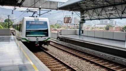 Policía salvó a mujer que habría intentado lanzarse al Metro de Medellín