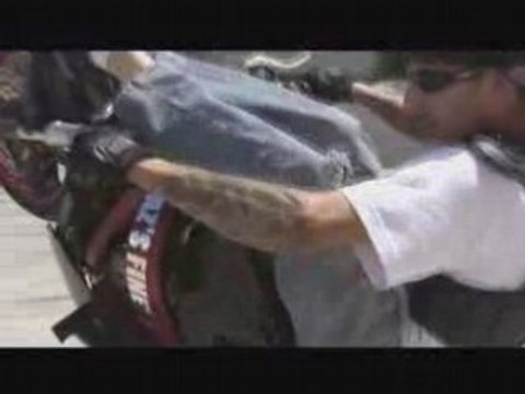 Aggravated Assault (Hot Sauce), 8 ball...