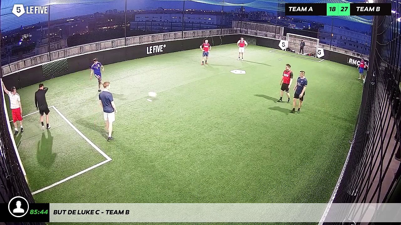 But de Luke C - Team B