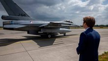Video: Letzte niederländische F-16-Kampfjets auf dem Weg in die Ukraine