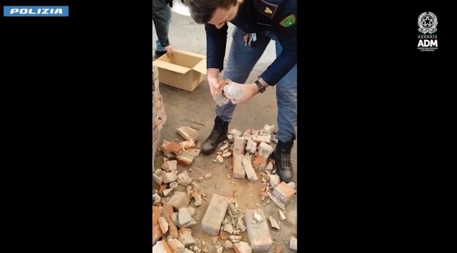 Genova - Eroina nascosta nei mattoni: sequestro al porto (26.05.25)