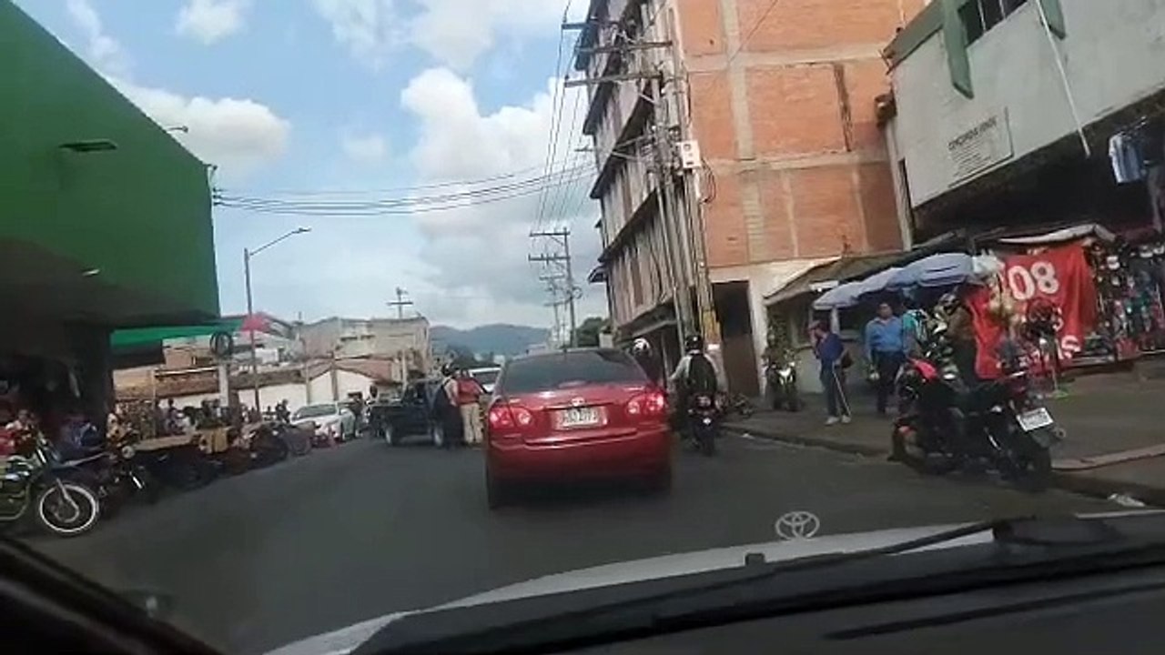 Accidente frente a La Despensa del guanacaste, se registran sólo daños materiales