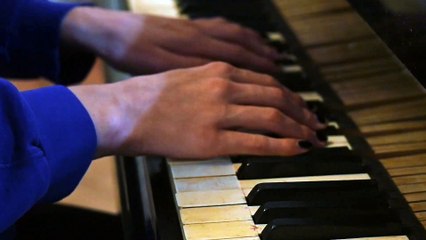 Sláva lidstvu! Aneb proč, kurva, sněží v listopadu? | movie | 2024 | Official Trailer