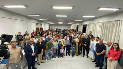 Câmara de Apucarana entrega moção de aplausos a Paulo Pavolak; assista