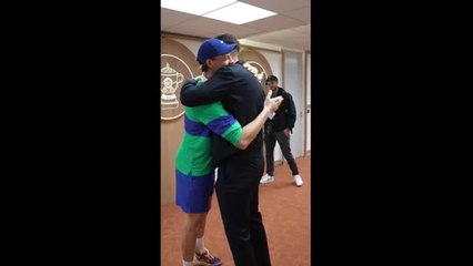 Roland Garros, l'incontro fra campioni azzurri: ecco l'abbraccio fra Jannik Sinner e Gianluigi Donnarumma