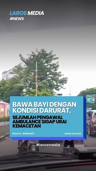Relawan Sigap Buka Jalan untuk Ambulans Bayi Kritis di Tengah Hujan