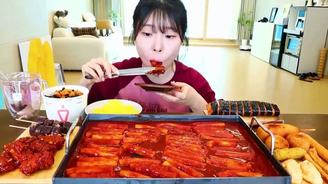 ASMR MUKBANG Spicy Tteokbokki, Sinjeon Cheese Kimbap, Cheese Hot dog, Seasoned Chicken, Deep-Fries.