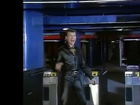 06 12 1985 - Johnny Hallyday Métro Blues TF1- Qui ose aimer