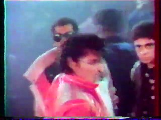 Johnny Hallyday & Claude Brasseur – Stock-Chocs de Stars (Canal+, 14 Avril 1985)