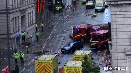 Shock a Liverpool, un’auto piomba sui tifosi in festa: 47 feriti, cosa si sa finora