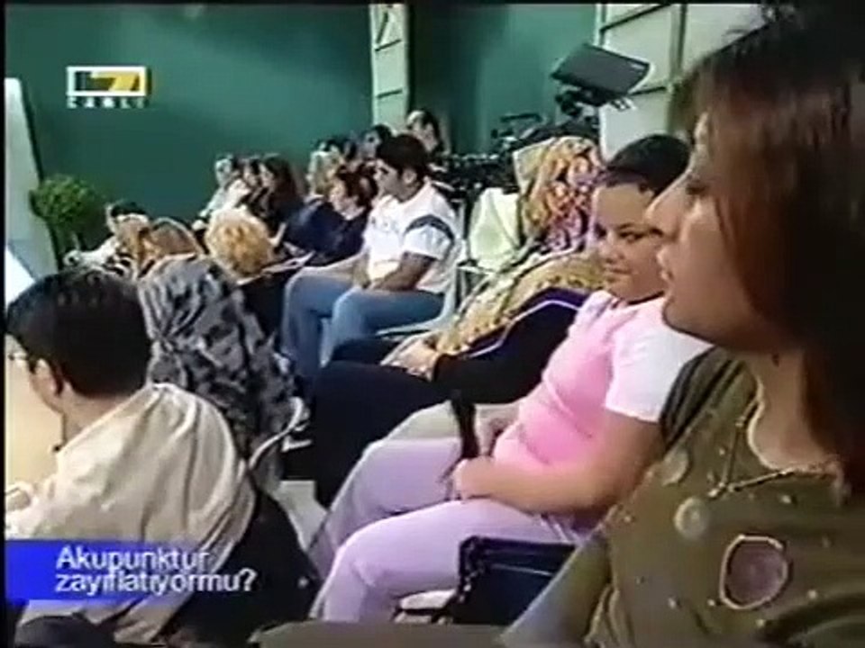 Ayşe Böhürler ile Konuştukça (KANAL 7 - 2002)