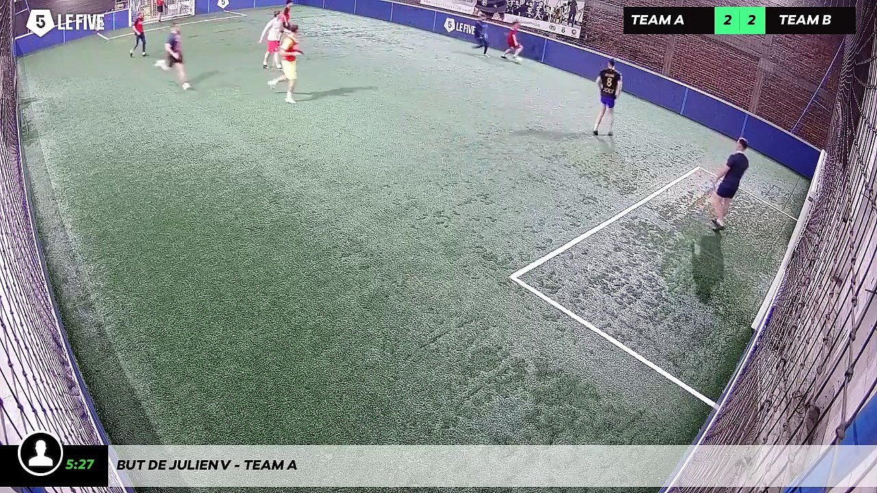 But de Julien V - Team A