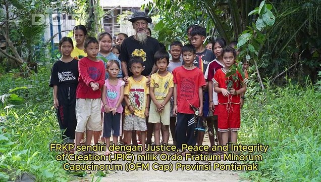 Bruder Stefanus Paiman OFM Cap, Ketua FRKP dan Justice, Peace and Integrity of Creation milik Ordo Fratrum Minorum Capucinorum Provinsi Pontianak dukung Dayak Tamambaloh, Kecamatan Embaloh Hulu, Kabupaten Kapuas Hulu, pertahankan tanah adat