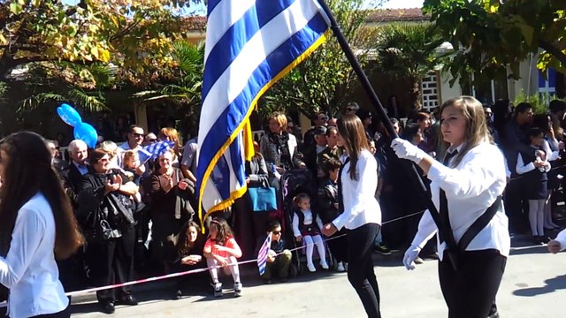 Μαθητική Παρέλαση στην Δράμα (28η Οκτωβρίου 2013)