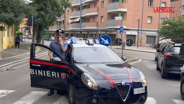 Bologna, trovato morto in casa: carabinieri indagano per omicidio