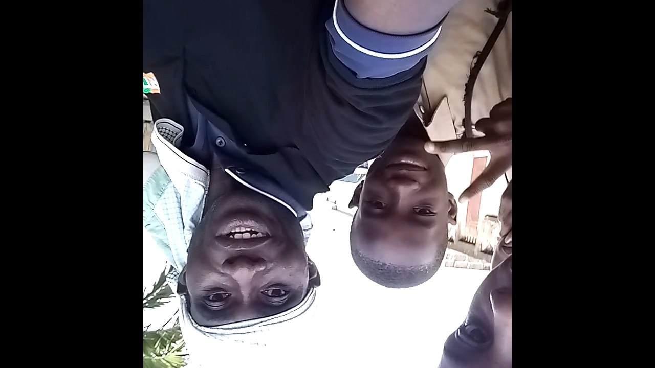 HUN AFFAIRE DE SELFI