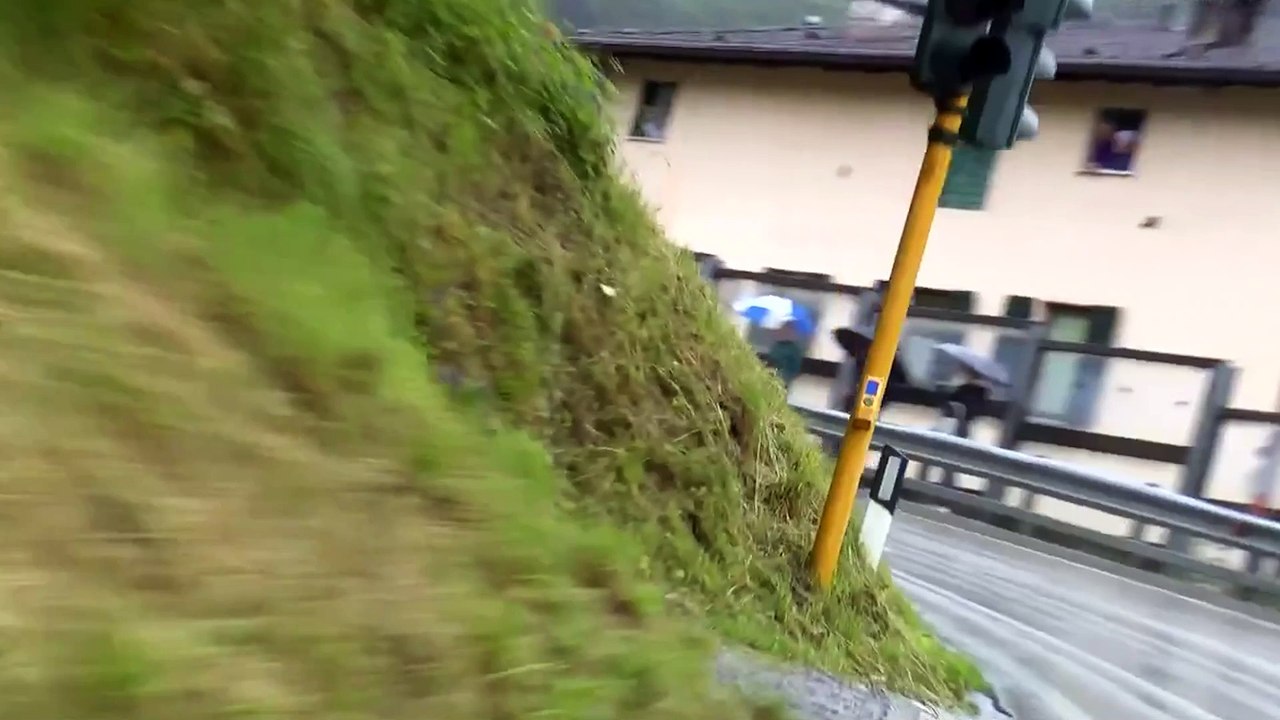 Así fue la terrible caída de Alessio Martinelli en el Giro