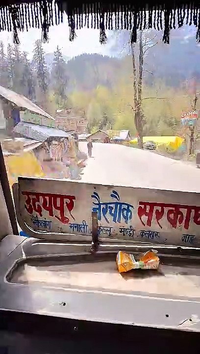 Unbelievable Views! Manali to Sissu Bus Ride via Atal Tunnel 🏔️ | Scenic Mountain Journey