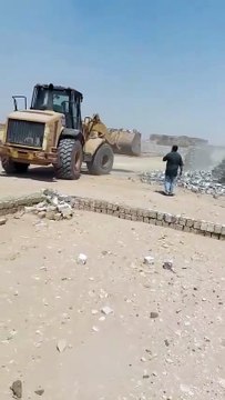 إزالة التعديات على أراضي أملاك الدولة والأراضي الزراعية بمدينة الصف