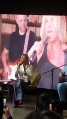 Elisa Rego cantando en el Centro Cultural de Chacao